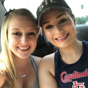 Meet your Posher, Laura